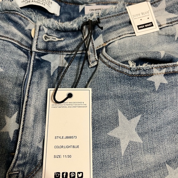 Judy Blue High Rise Cropped Straight Star Print - Picture 6 of 6